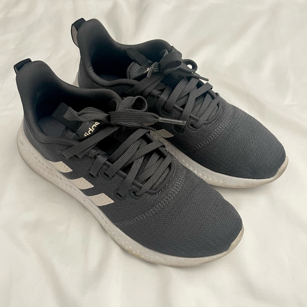 Adidas // dark gray PUREMOTION SHOES size 7